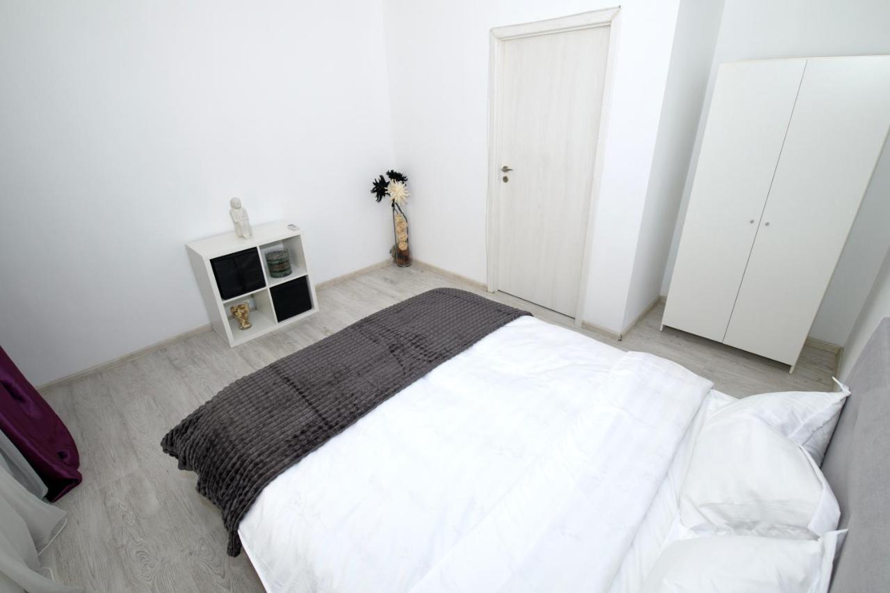Appartamento Musical Apartament Bucarest Esterno foto